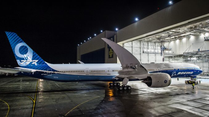 Boeing представи лайнер, какъвто светът не бе виждал досега (СНИМКИ/ВИДЕО)