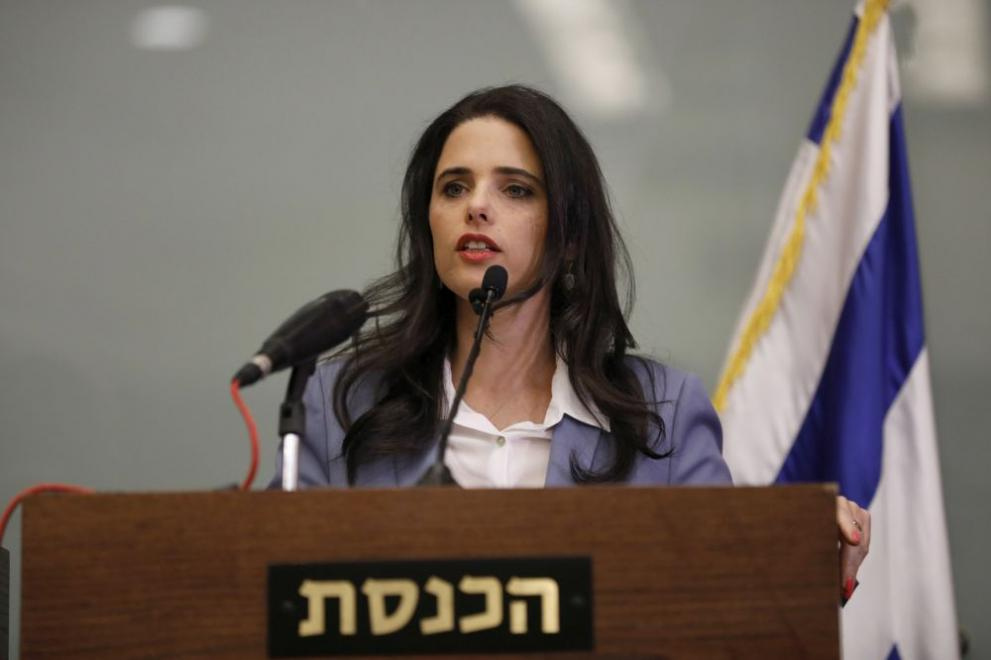 Сексапилна израелска министърка скандализира с провокативно ВИДЕО
