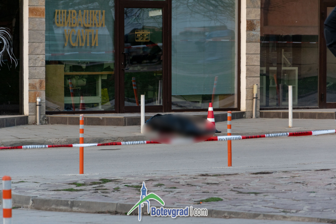 Извънредно! Намериха ботевградския убиец мъртъв! (СНИМКИ 18+)