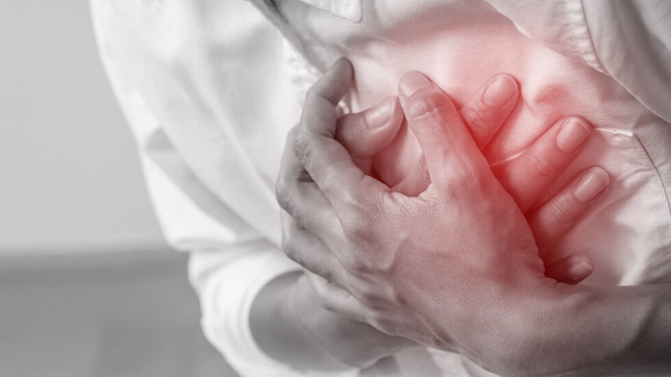 Лекар от Спешна помощ показа как изглежда кардиограмата на пациент по време на тежък инфаркт (СНИМКА)