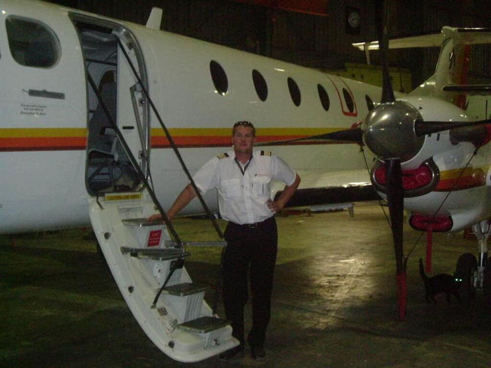Шокиращо ВИДЕО: Пилот-камикадзе направи таран със самолет на къщата си, за да убие жена си, която го изгони 