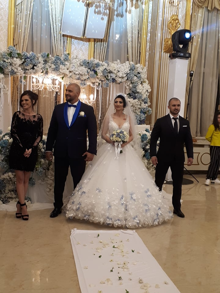 Софи Маринова се омъжи с рокля за 20 бона, пълен репораж от събитието на годината (СНИМКИ/ВИДЕО)