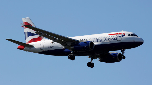 Лудост: Самолет на „Бритиш Еъруейз” от Лондон за Германия кацна в... Шотландия