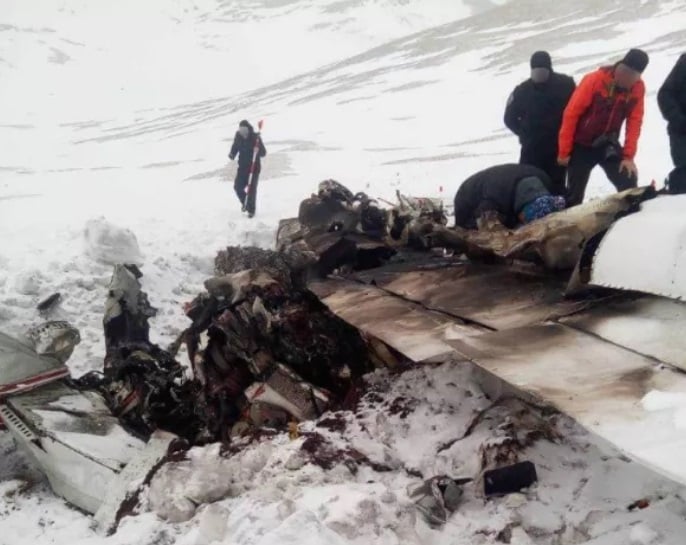 Първи СНИМКИ и ВИДЕО от падналия български самолет 