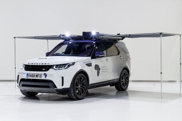 Land Rover на война с маларията в Африка