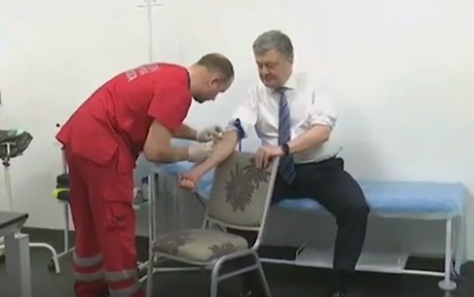 Взеха кръв за алкохол и дрога от Порошенко и Зеленски (ВИДЕО)