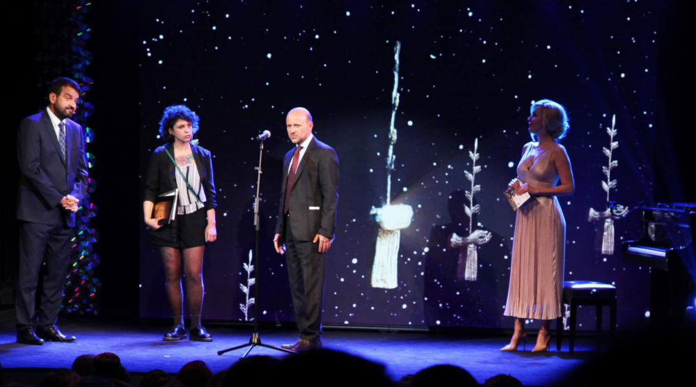 Британската сензация от X FACTOR UK Дженифър Филипс  и МИРО  - част от звездната церемония  на Фондация „Стоян Камбарев“ (СНИМКИ)