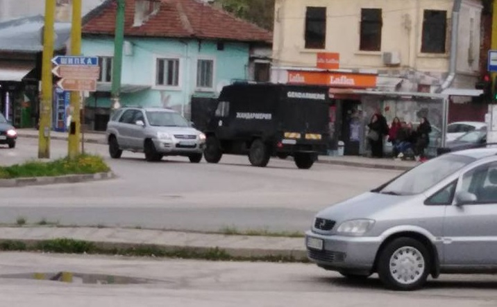 Появи се ново ВИДЕО от жестокия побой в Габрово, уж оневиняващо циганите