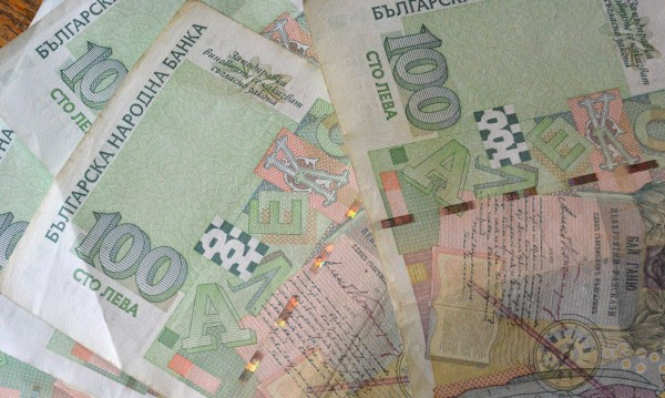 Евростат със стряскащи данни за заплатите в България