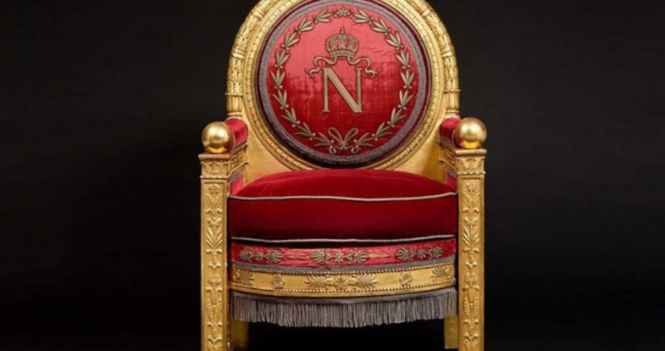 Неизвестен си купи трона на Наполеон Бонапарт за 500 000 долара