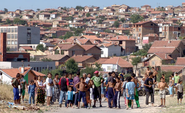 Бутат 54 незаконни ромски къщи в Стара Загора