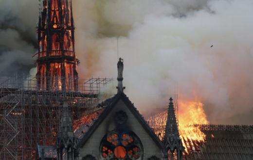 МВР на Франция с последни лоши новини за пожара в парижката катедрала "Нотр Дам"