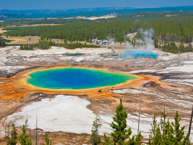Учени откриха нова растяща геотермална зона до Йелоустоун