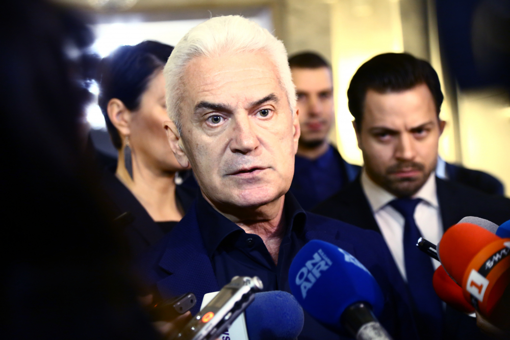 Сидеров: Давам награда, ако някой докаже моя клевета срещу Каракачанов в  кампанията