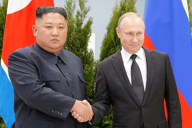Започна срещата между Путин и Ким Чен-ун (СНИМКИ)