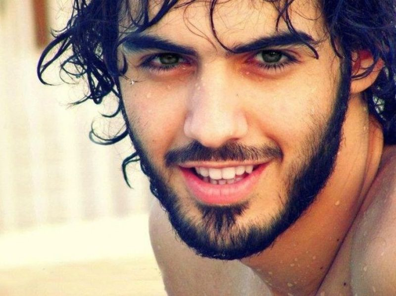 Омар Боркан бе изхвърлен от Саудитска Арабия, защото е твърде красив! Но къде е той сега?