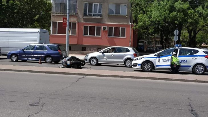 Първо в БЛИЦ! Кърваво меле на пловдивско кръстовище (СНИМКИ)