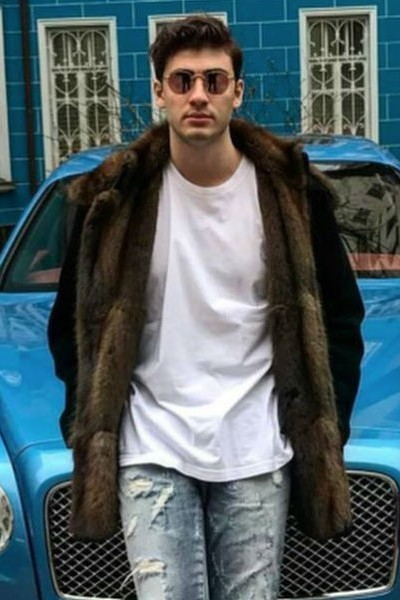 Синът на руски милиардер между живота и смъртта след мощен запой (СНИМКИ)