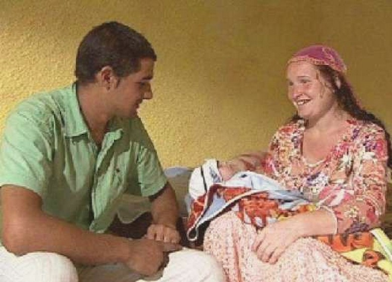 Циганка на 23 стана най-младата баба в света, ето откъде е (СНИМКИ/ВИДЕО)