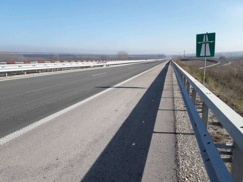 Пускат по две ленти на магистралите „Тракия“ и „Хемус“ за Бургас и Варна