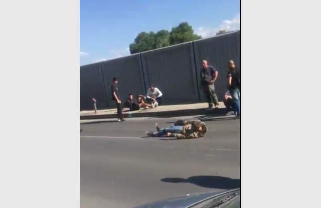 Кошмар в Пловдив: Двама блъснати рокери лежат на асфалта (ВИДЕО 18+)