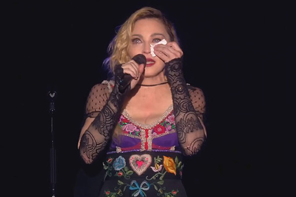 Мадона плаче: Никога не трябваше да разрешавам на децата ми да...