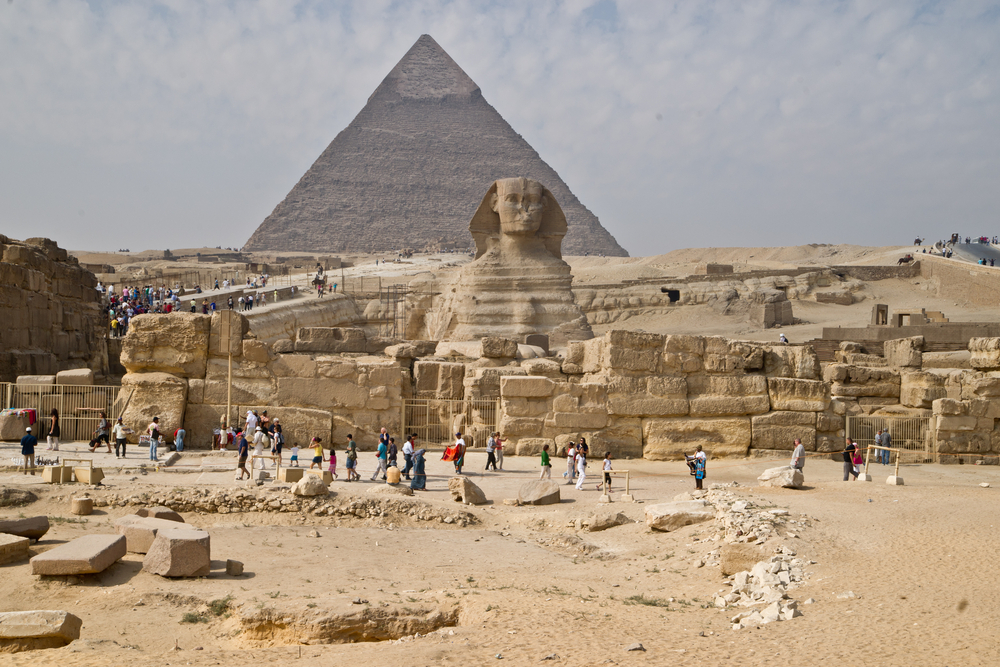 Как да оцелеете докато разглеждате египетските пирамиди