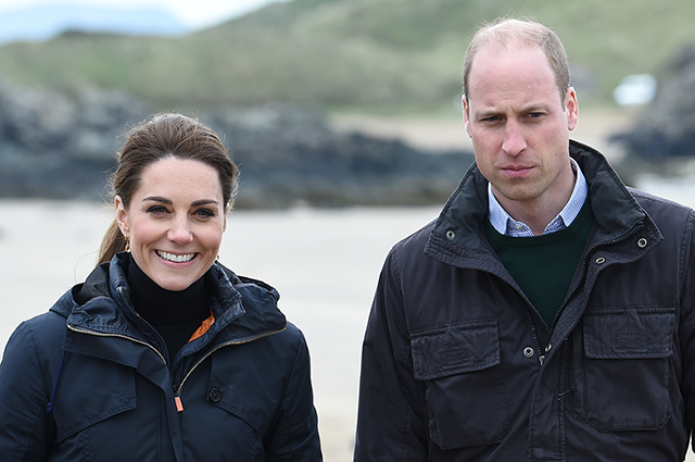 Принц Уилям и Кейт Мидълтън отидоха на плаж и показаха гнусни СНИМКИ