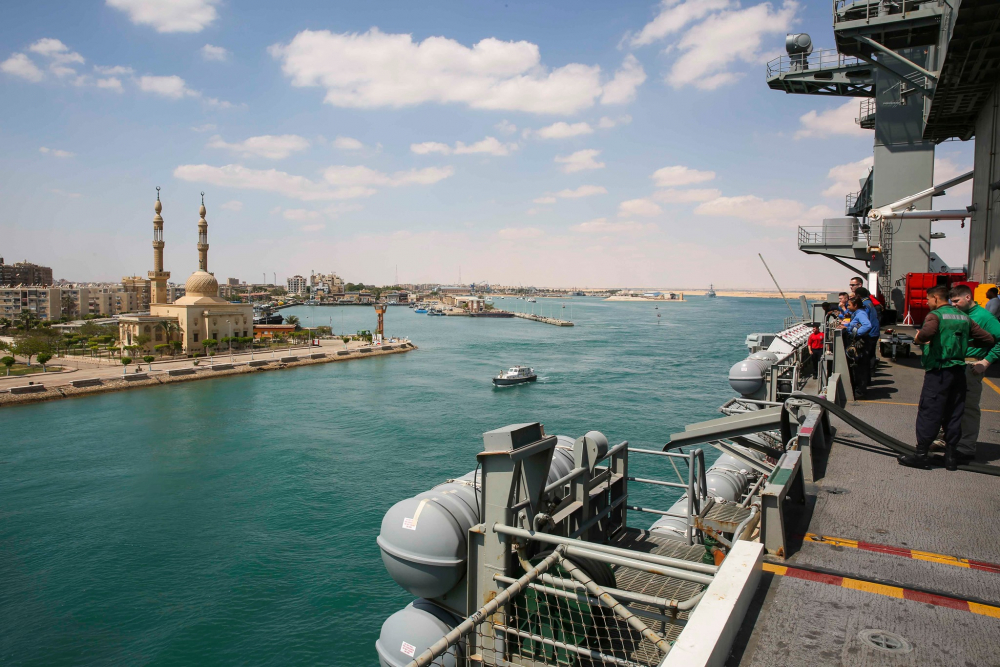 Става напечено! САЩ прати бойни кораби и ракети „Пейтриът“ в Персийския залив (СНИМКИ)