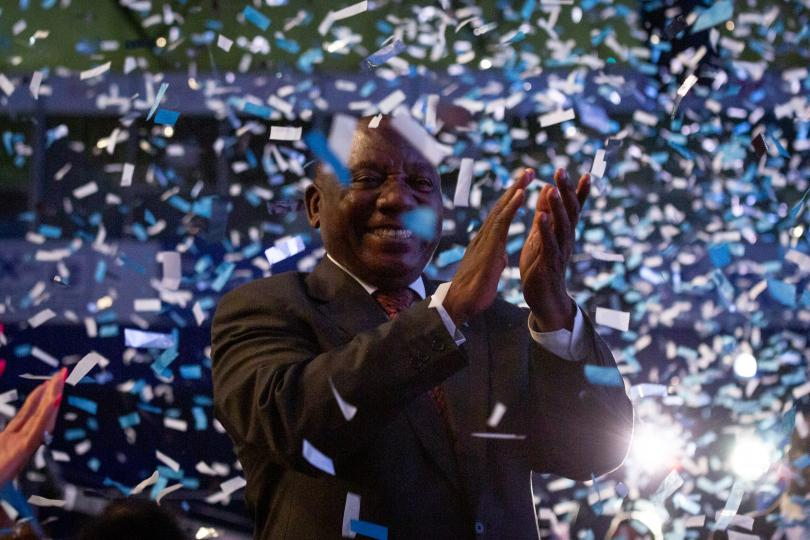 Управляващите в ЮАР спечелиха изборите с 57,5% от гласовете