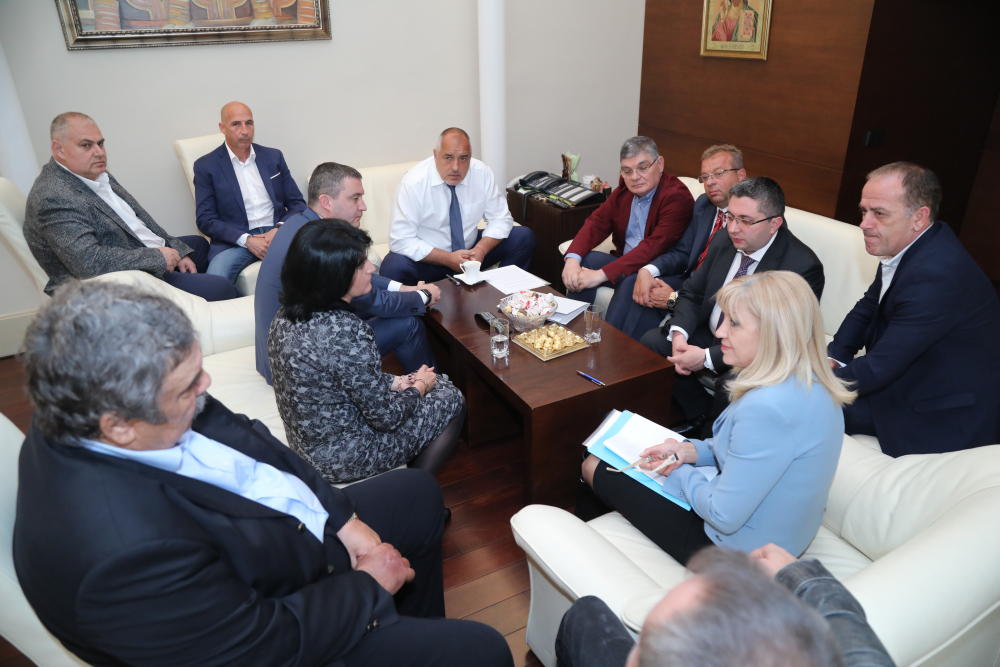 Започна срещата на Борисов с представители на превозваческия бранш (СНИМКИ)