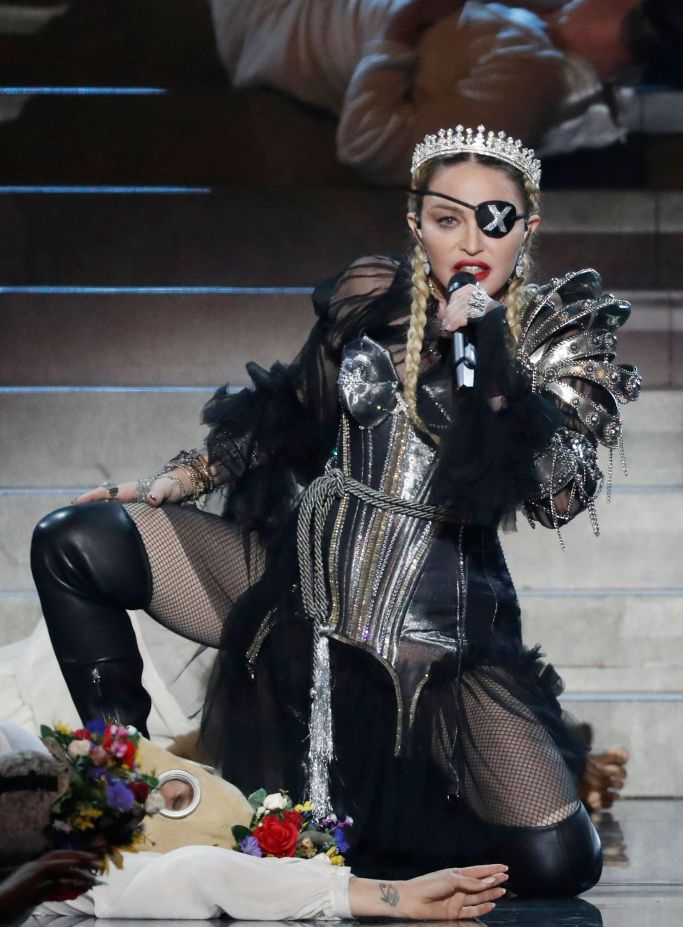 Мадона взриви Евровизия! Поп иконата забърка страшен скандал (ВИДЕО)
