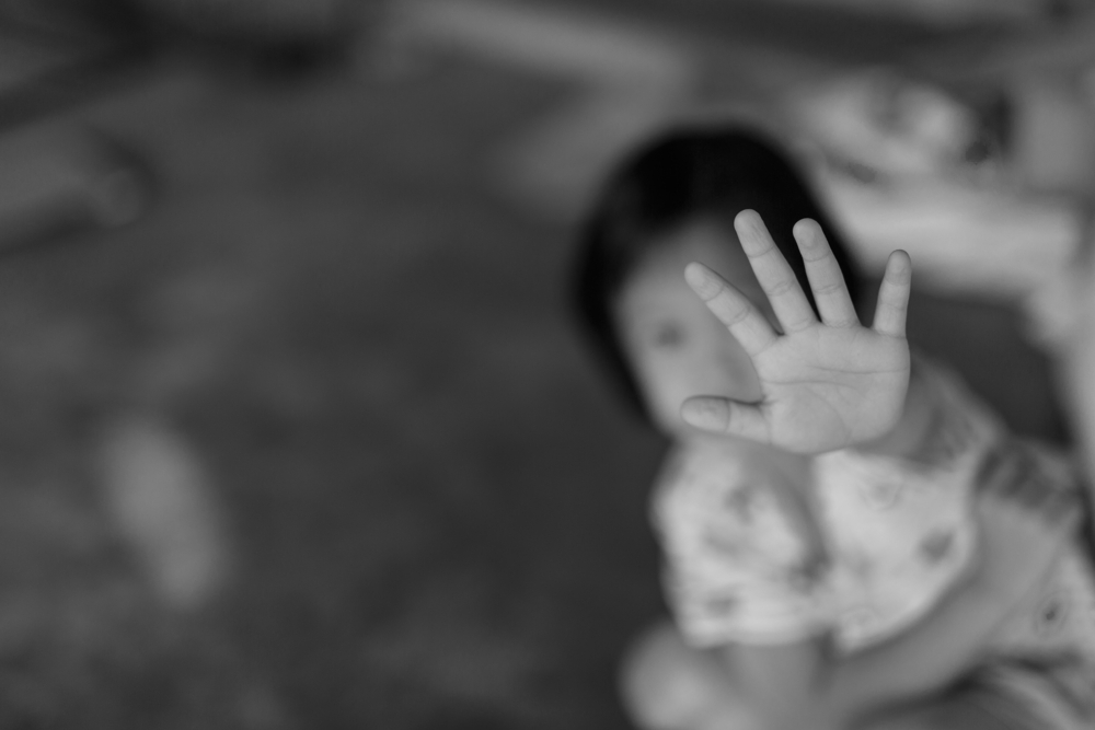Интерпол спаси 50 деца от педофилска мрежа