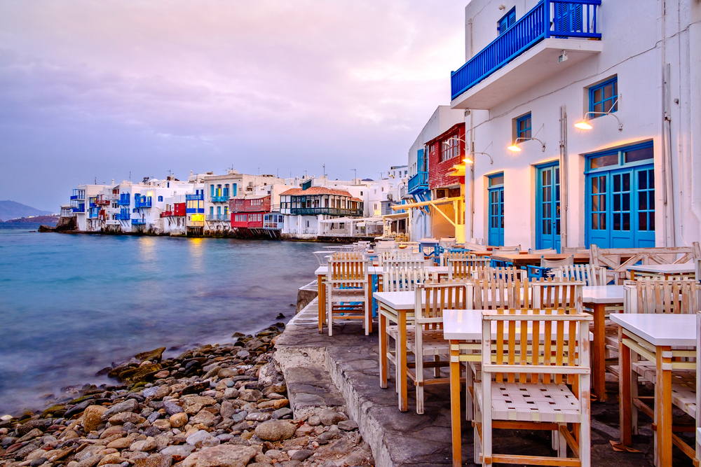 Жив капан! Няма да повярвате за какво платиха 800 евро туристи на Миконос (СНИМКА)