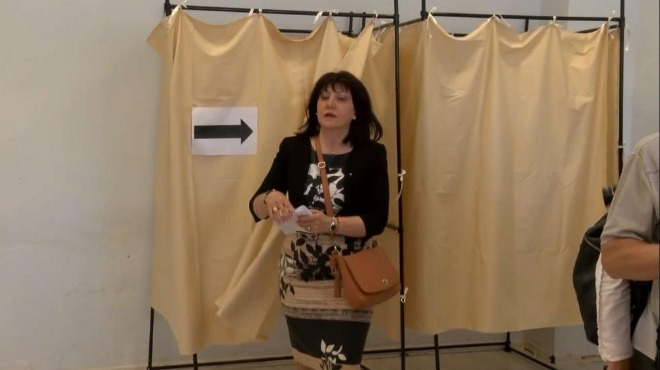 Караянчева: Гласувах за Европа на здравия разум