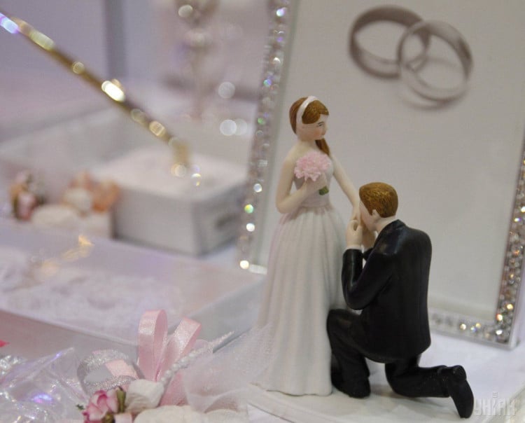 Учени посочиха вредите от брака за жените и ползите за мъжете