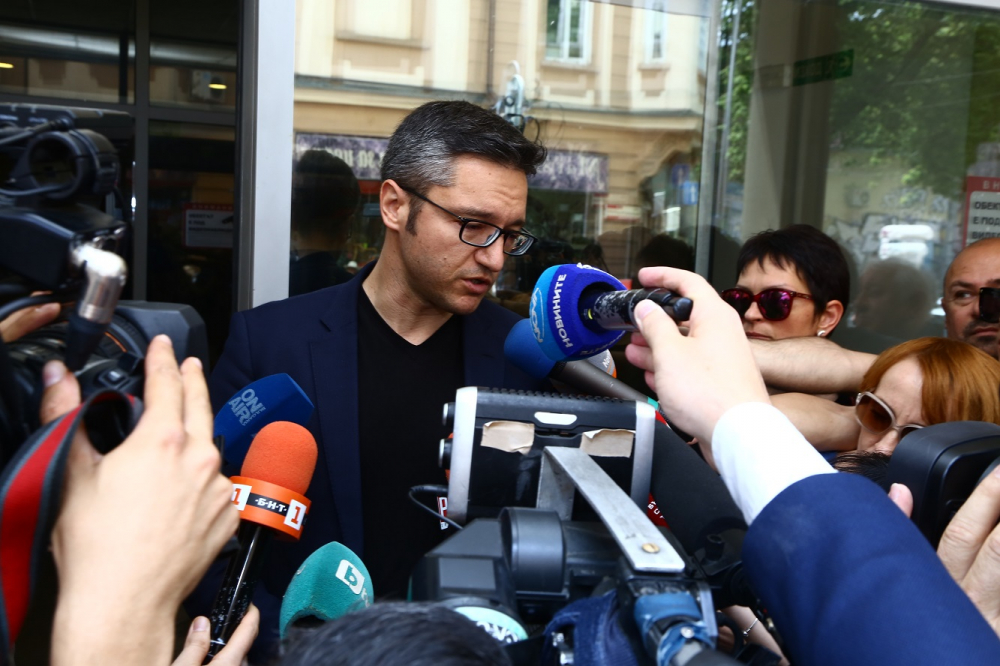 Вигенин скочи срещу френското предложение за българското вето за РСМ