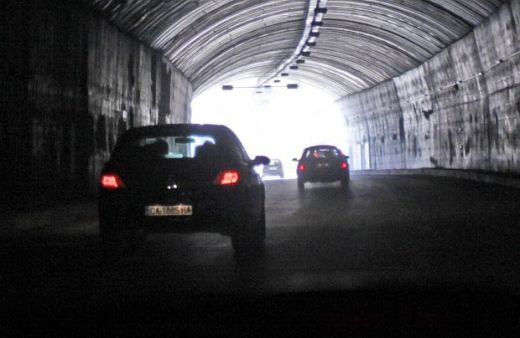 Сигнал до БЛИЦ! Жестоко автомеле в тунела при столичния "Люлин"