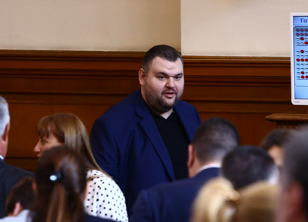 Агенти от ДС се размечтаха на тема Пеевски, "Телеграф" и фалити