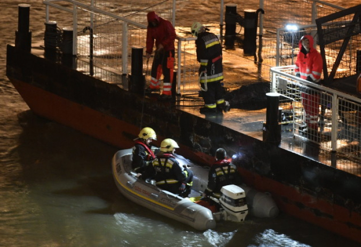 Нужен е „уникален“ метод, за да извадят потъналото корабче в Дунав 