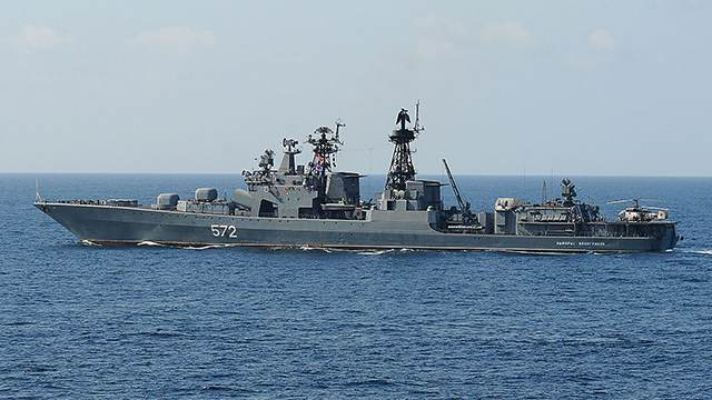 US ракетен крайцер изскочи изневиделица пред носа на руски боен кораб