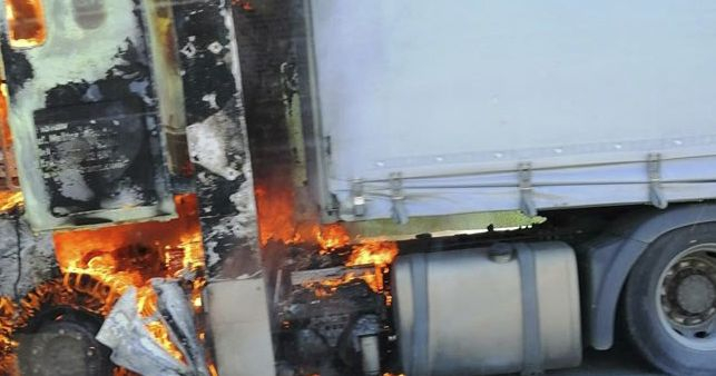 Огнен ад на АМ "Марица", пожарна и полиция летят към мястото (СНИМКИ)