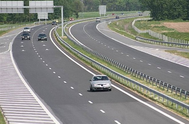Нов ремонт ограничава движението по магистрала „Тракия”