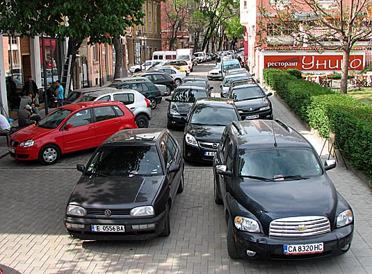 Чудо невиждано с полицейска патрулка в Пловдив (СНИМКИ)