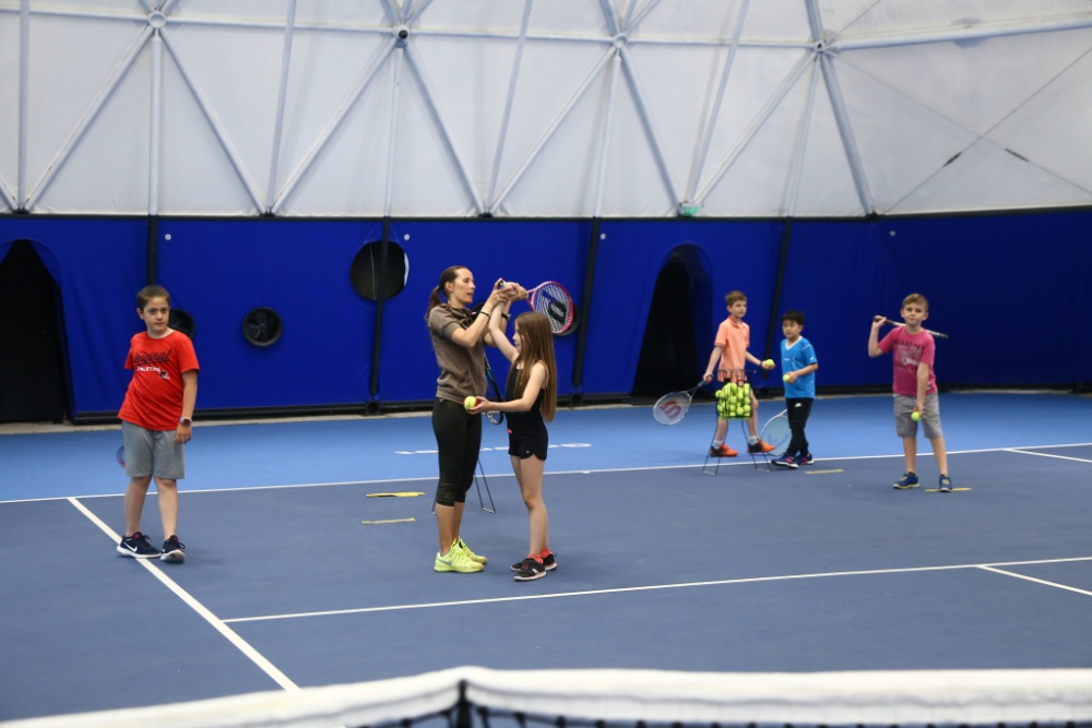 Летният тенис лагер "MG Tennis club" със специални БИО изненади!