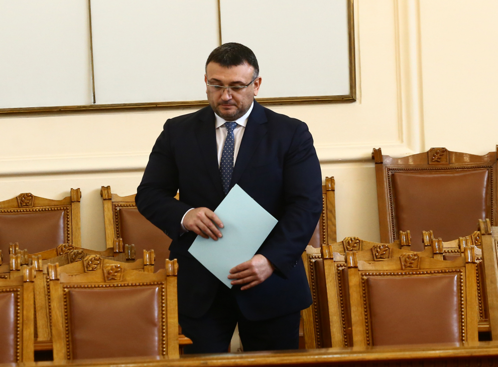 Министър Маринов съобщи трагични данни за 611 загинали българи!