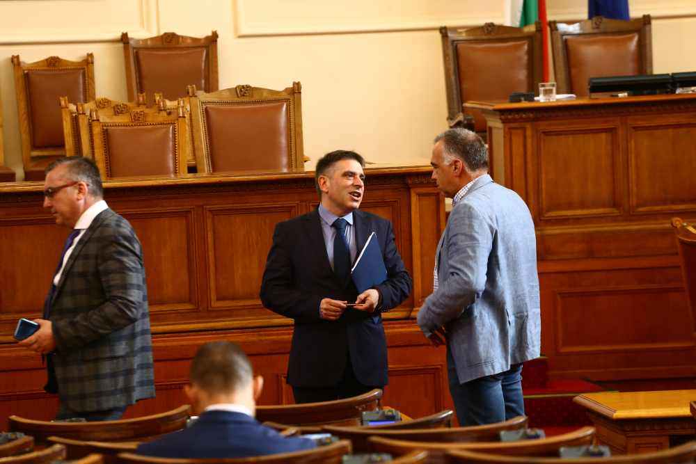 Съдбата на министър Кирилов ще се реши в четвъртък!