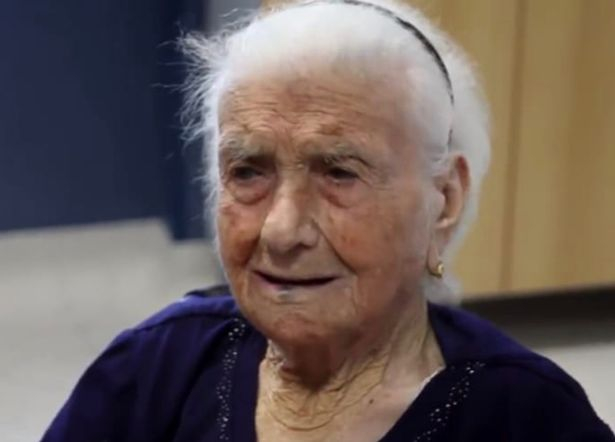 Три строги правила белязаха живота на най-възрастния човек в Европа, който почина на 116 години (СНИМКИ/ВИДЕО)