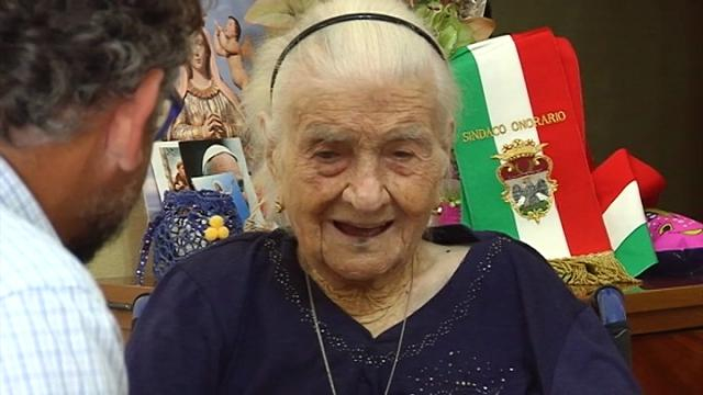 Три строги правила белязаха живота на най-възрастния човек в Европа, който почина на 116 години (СНИМКИ/ВИДЕО)