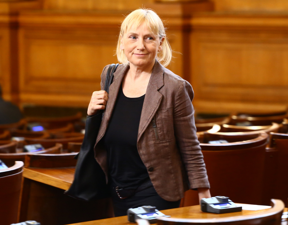 Тази блондинка ще наследи Йончева в парламента (СНИМКА)